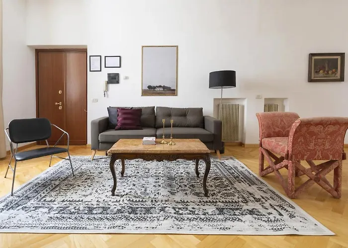 Apartamento Entire Building With 4 Near The Colosseum *